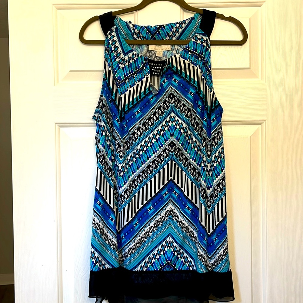 Sleeveless shirt